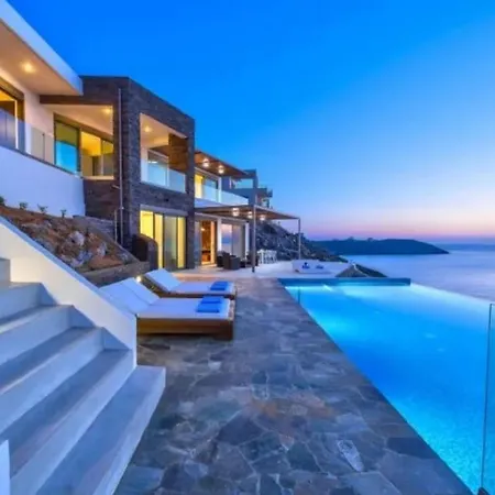 Ioannis Diakoftis Seaview Villa *